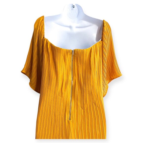 Elliatt Marigold Pleated Off Shoulder Dress XS Yellow NWT - Picture 9 of 10